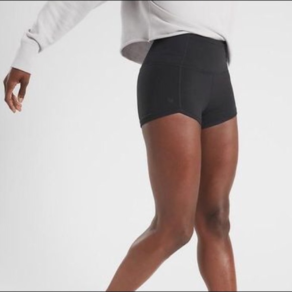 Athleta Powervita Barre Shorts in Black size XS